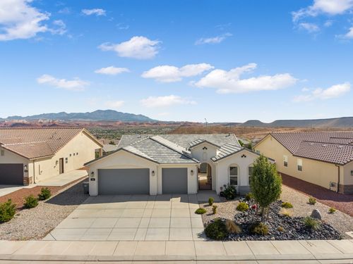 583 S Alserio Ln, St George, UT, 84770-1377 | Card Image
