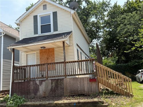858 Forrest Dr, Akron, OH, 44306-1138 | Card Image