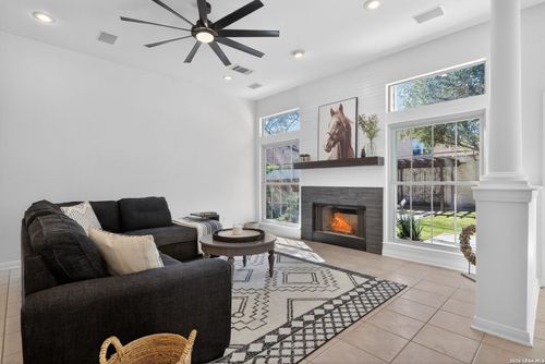 2615 Foresthaven Dr, New Braunfels, TX, 78132-3639 | Card Image