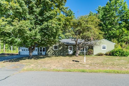 34 Brookside Ave, Greenfield, MA, 01301-9734 | Card Image