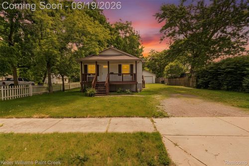 282 Clinton St, Romeo, MI, 48065-4714 | Card Image