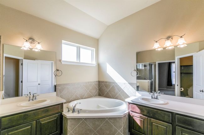 254 Chisholm Trl, House other with 3 bedrooms, 2 bathrooms and 2 parking in Bastrop TX | Image 14