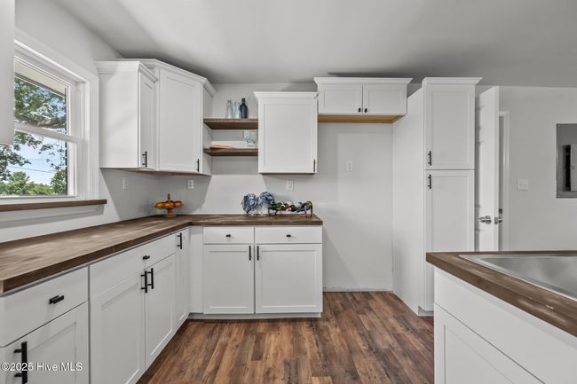 1496 Kellum Loop Rd, House other with 3 bedrooms, 2 bathrooms and null parking in Jacksonville NC | Image 11