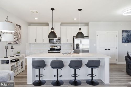 4x-12875 Mosaic Park Way, HERNDON, VA, 20171-5426 | Card Image
