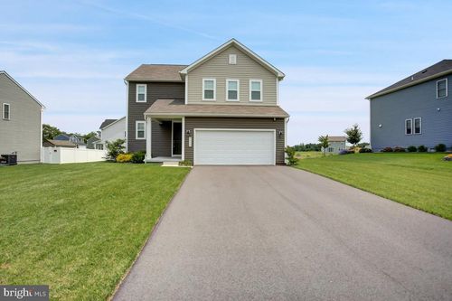 1537 Finch Dr, CHAMBERSBURG, PA, 17202-7679 | Card Image