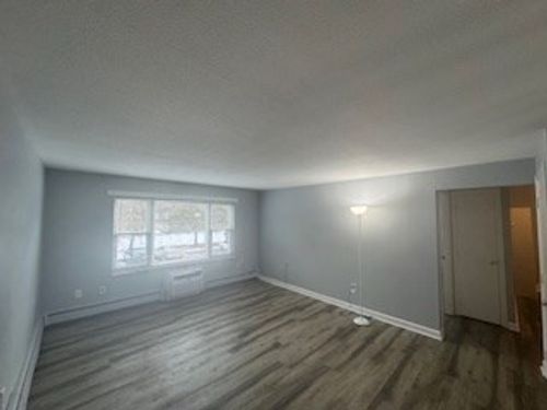 6-5 Colonial Dr, Andover, MA, 01810-7302 | Card Image