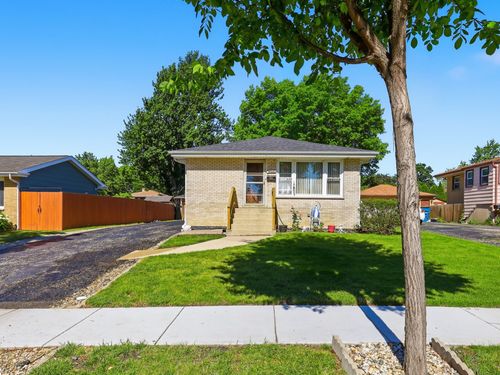 244 S Circle Dr, Addison, IL, 60101-3708 | Card Image
