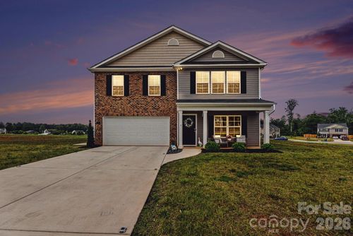 233 Culloden Dr, Mocksville, NC, 27028-4885 | Card Image