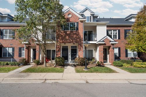 331 Scio Village Ct, Ann Arbor, MI, 48103-9145 | Card Image