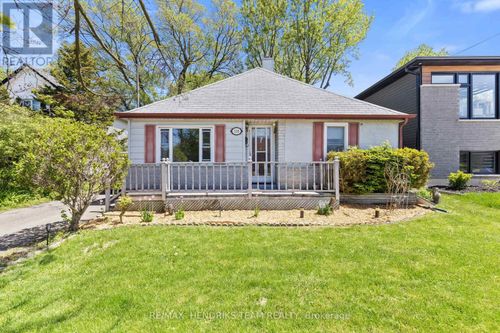 318 Aqueduct Street, Welland (N. Welland), ON, L3C1E1 | Card Image
