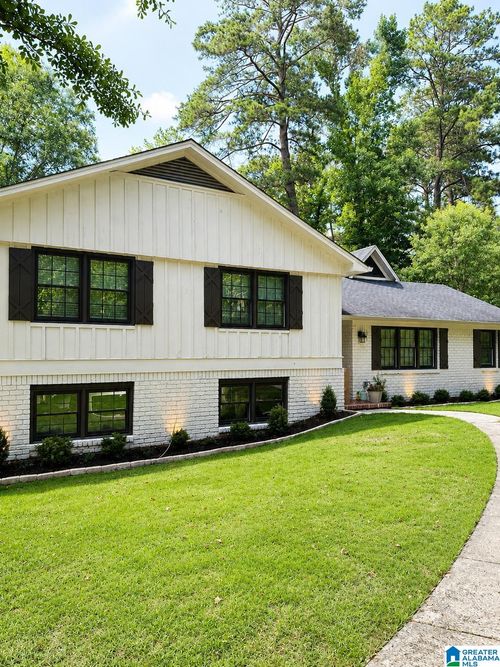 2940 Jimamie Ln, BIRMINGHAM, AL, 35243-2624 | Card Image
