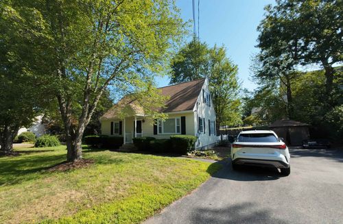 5 Norma Dr, Nashua, NH, 03062-1303 | Card Image