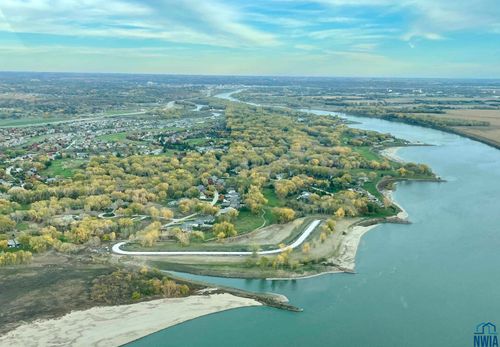 723 Firethorn Trl, Dakota Dunes, SD, 57049-5495 | Card Image