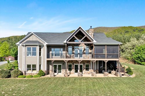 890 Blain Rd, Buchanan, VA, 24066-4511 | Card Image