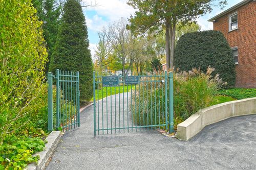 apt-1-20 Gibson Ave, Huntington, NY, 11743-2721 | Card Image