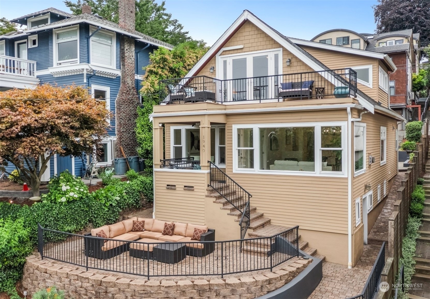 8th Ave, Seattle, WA 98119