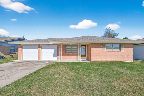 2607 Penfield St, Pasadena, TX, 77506-5222 | Card Image