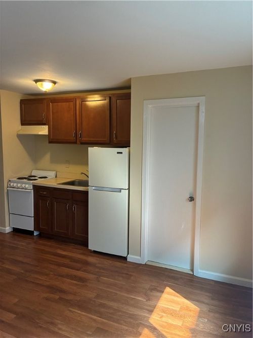 29-2619 James St, Syracuse, NY, 13206-2857 | Card Image