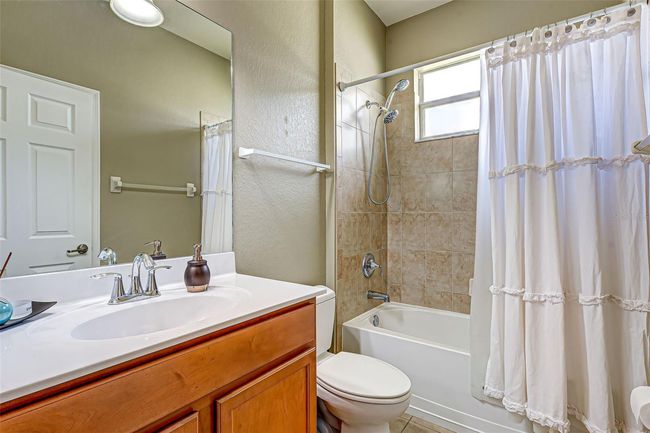 Guest Bathroom | Image 7