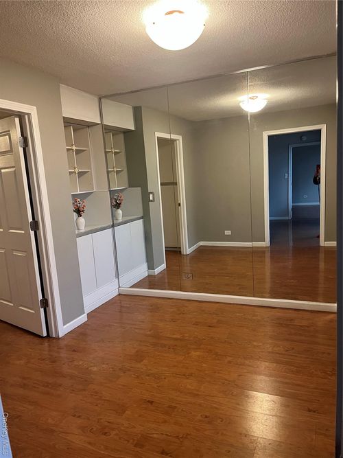 apt-8v-2 Bay Club Dr, Bayside, NY, 11360-2924 | Card Image