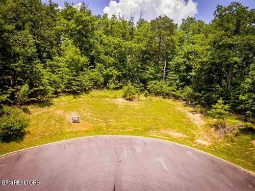 8028 Mountain Ridge Dr, Mooresburg, TN, 37811-2687 | Card Image