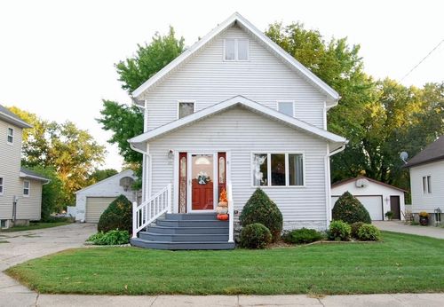 45 Date St, Easton, MN, 56025-2004 | Card Image