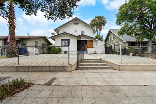 515 E Pasadena St, Pomona, CA, 91767-4603 | Card Image
