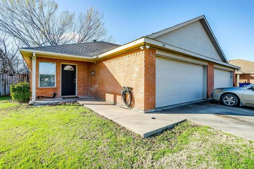 201 Robin St, Crowley, TX, 76036-3510 | Card Image