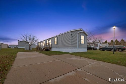 4316 Sussex Pl, Wayland, MI, 49348-8940 | Card Image