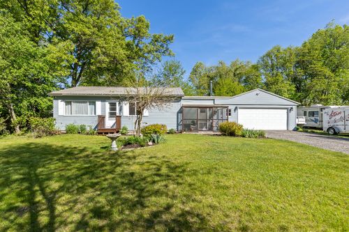 17270 Apache Trl, Howard City, MI, 49329-9282 | Card Image