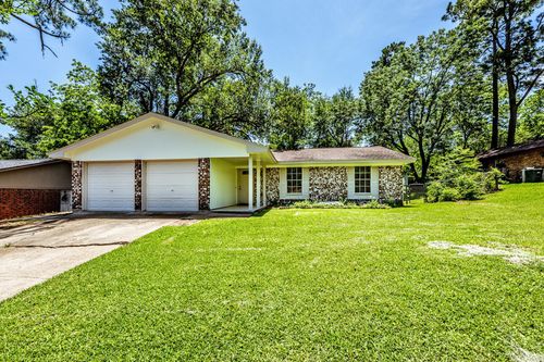 2615 Chimney Rock Rd, Huntsville, TX, 77320-3704 | Card Image