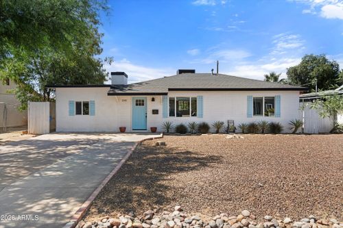 2143 W Minnezona Ave, Phoenix, AZ, 85015-4404 | Card Image