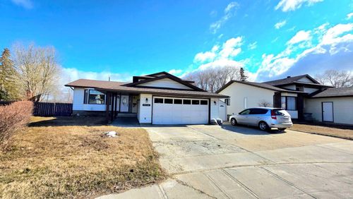 9518 125 Ave, Grande Prairie, AB, T8V5Y9 | Card Image