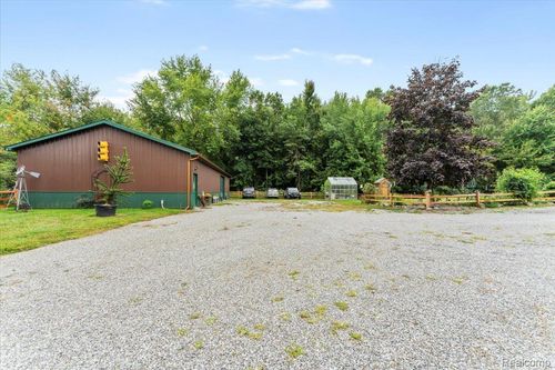 6411 W Newburg Rd, Carleton, MI, 48117-9179 | Card Image