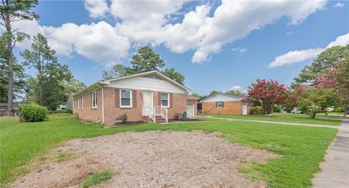 2885 E Point Dr, Chesapeake, VA, 23321-4130 | Card Image