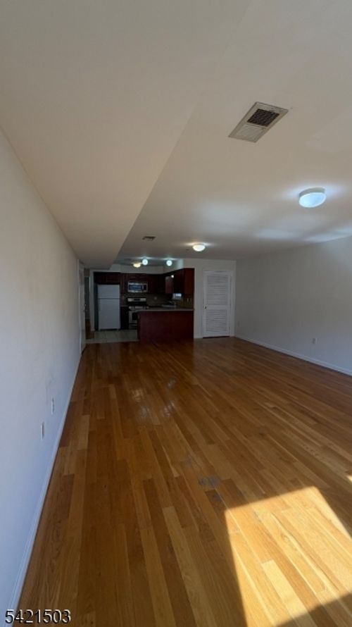 2-157 Lafayette St, Newark, NJ, 07105-1439 | Card Image