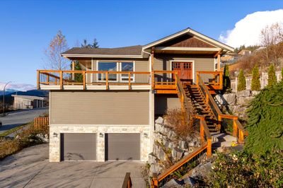 41260 Rockridge Pl, House other with 5 bedrooms, 3 bathrooms and 10 parking in Squamish BC | Image 3