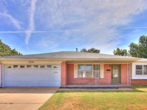 3220 Hilltop Rd, Midwest City, OK, 73110-4018 | Card Image