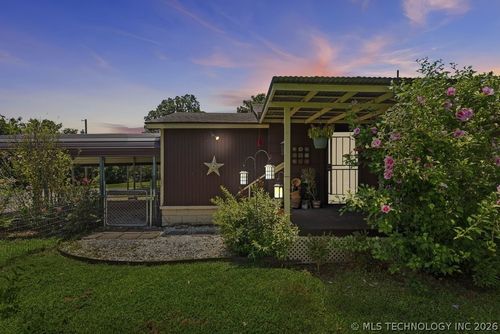 5200 N 105th West Ave, Sand Springs, OK, 74063-6160 | Card Image