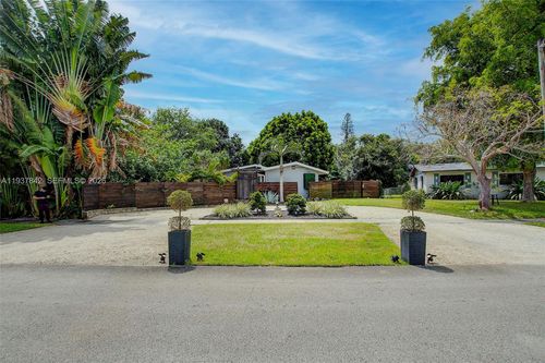 1124 Nw 15th Ct, Fort Lauderdale, FL, 33311-5458 | Card Image