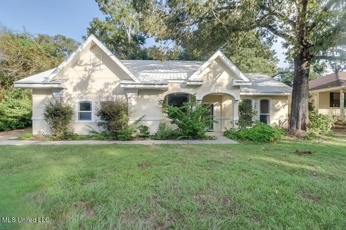 77113 Golf Club Dr, Diamondhead, MS, 39525-3762 | Card Image