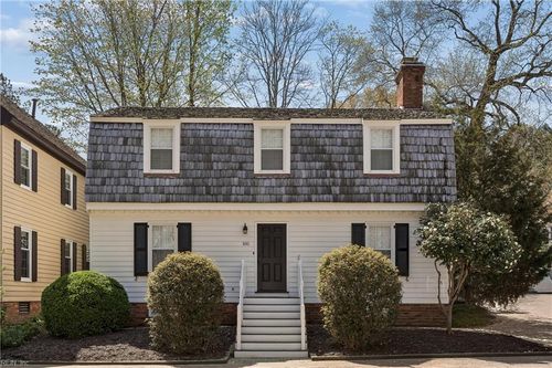 105 Edward Wakefield, Williamsburg, VA, 23185-5510 | Card Image