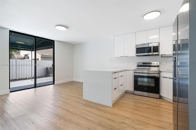 8658 Sw 159 Th Ct, Townhouse with 3 bedrooms, 2 bathrooms and null parking in Miami FL | Image 11