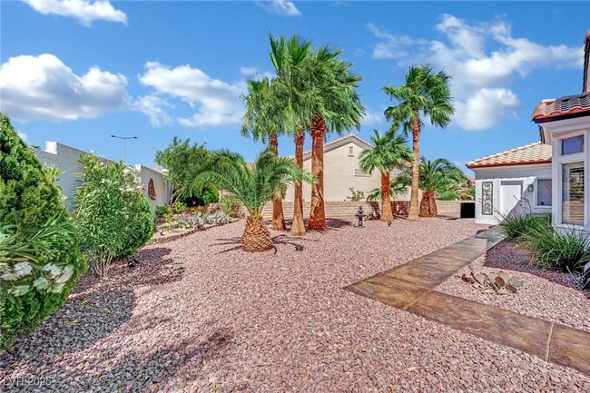 10001 Cresent Creek Dr, House other with 2 bedrooms, 2 bathrooms and null parking in Las Vegas NV | Image 42