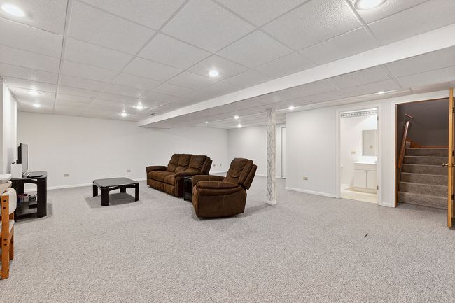 7706 Northfield Ln, Townhouse with 2 bedrooms, 4 bathrooms and 2 parking in Tinley Park IL | Image 18