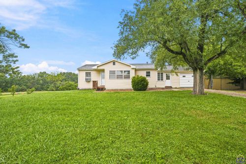 6790 Flush Rd, Saint George, KS, 66535-9425 | Card Image