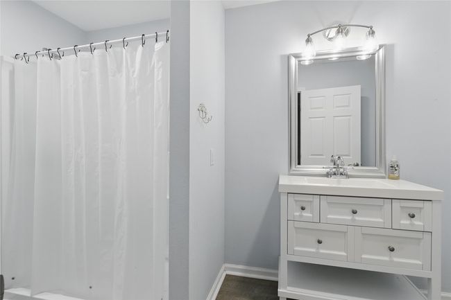 Converted Apartment Bathroom | Image 29
