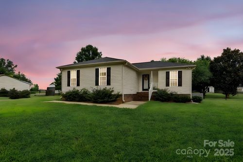 4604 Hopewood Dr, Graham, NC, 27253-8178 | Card Image