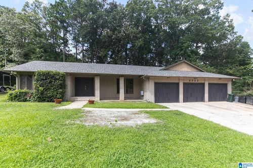 3222 Tyrol Ln, VESTAVIA HILLS, AL, 35216-4231 | Card Image