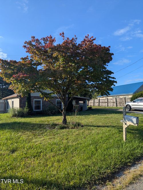 12338 Reedy Creek Rd, Bristol, VA, 24202-3368 | Card Image